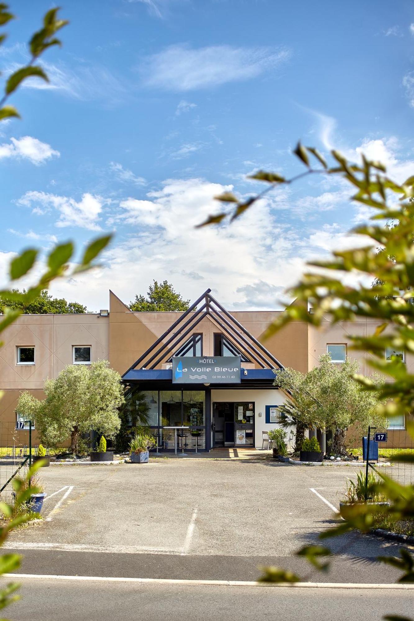 Hotel La Voile Bleue La Richardais Exterior photo